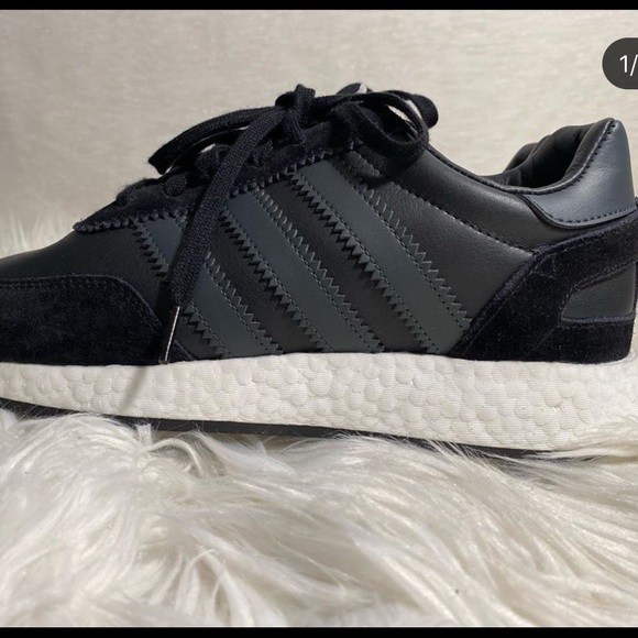 ADIDAS - Picture 1 of 3